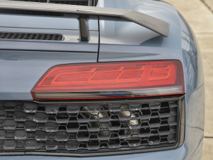 2021款V10 Coupe Performance 尾灯