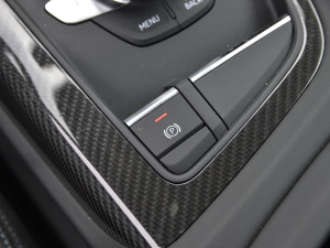 2021V10 Coupe Performance v܇Ƅ