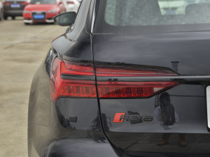 2021RS 6 4.0T Avant  ^