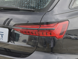 2021RS 6 4.0T Avant  ^