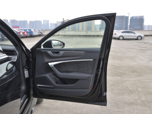 2021RS 6 4.0T Avant  g