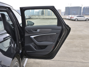 2021RS 6 4.0T Avant  g