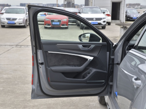 2021RS 6 4.0T Avant  {λ܇T