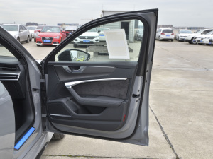 2021RS 6 4.0T Avant  g