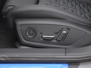 2021RS 6 4.0T Avant  {{