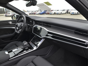 2021RS 6 4.0T Avant  п؅^