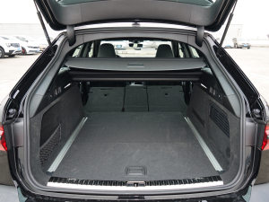 2022款RS 6 4.0T Avant 空间座椅
