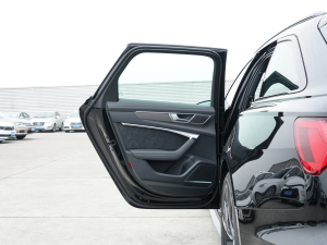 2022款RS 6 4.0T Avant 左后车门