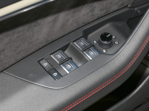 2022RS 7 4.0T Sportback п؅^