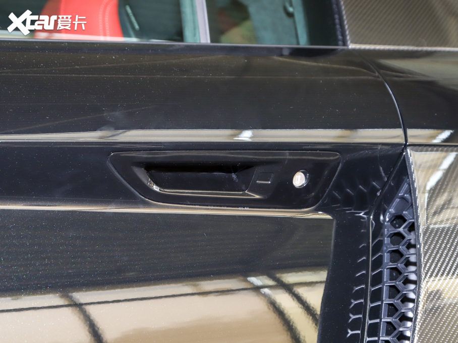 2022WR8 V10 Coupe performance