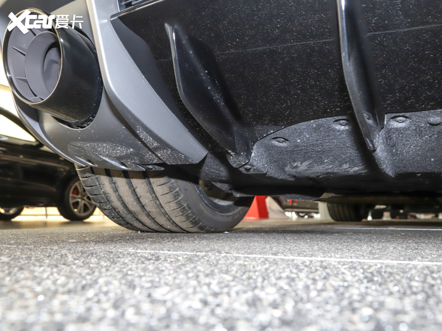 2022WR8 V10 Coupe performance