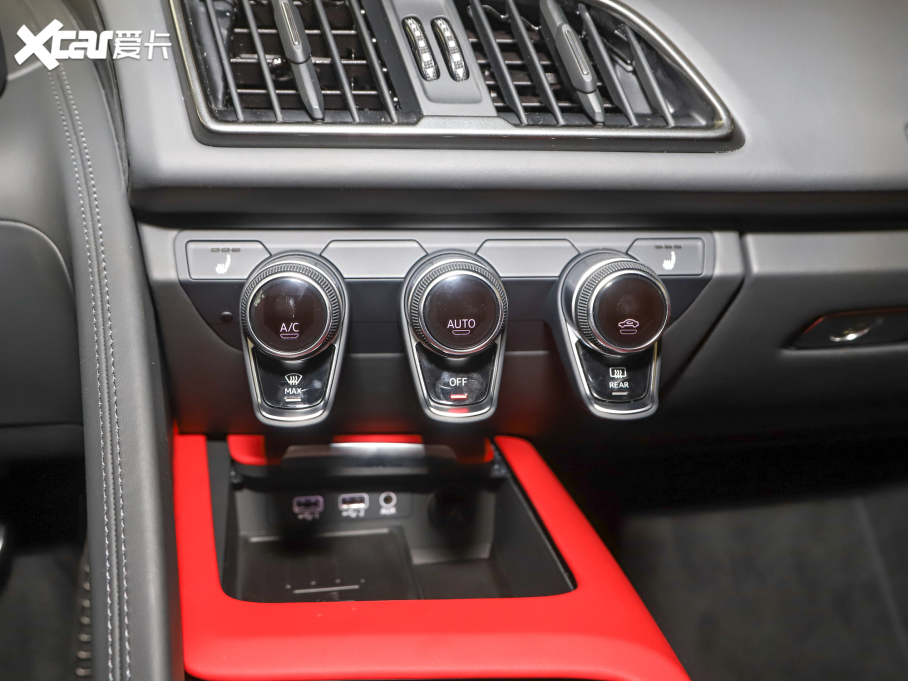 2022?yun)WR8 V10 Coupe performance