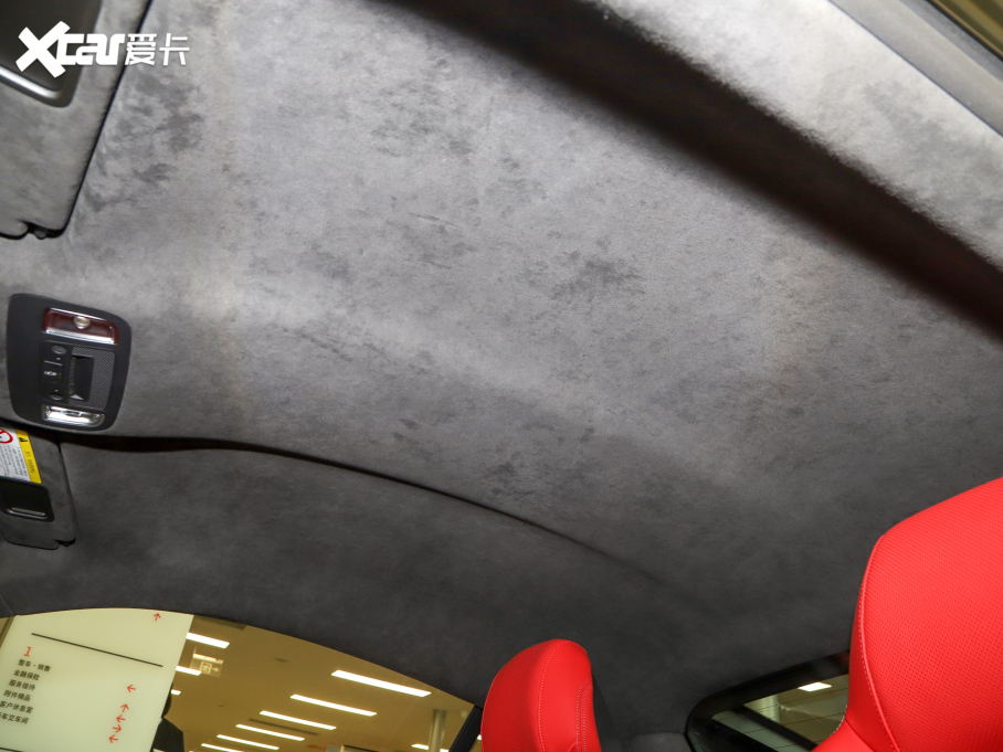 2022WR8 V10 Coupe performance