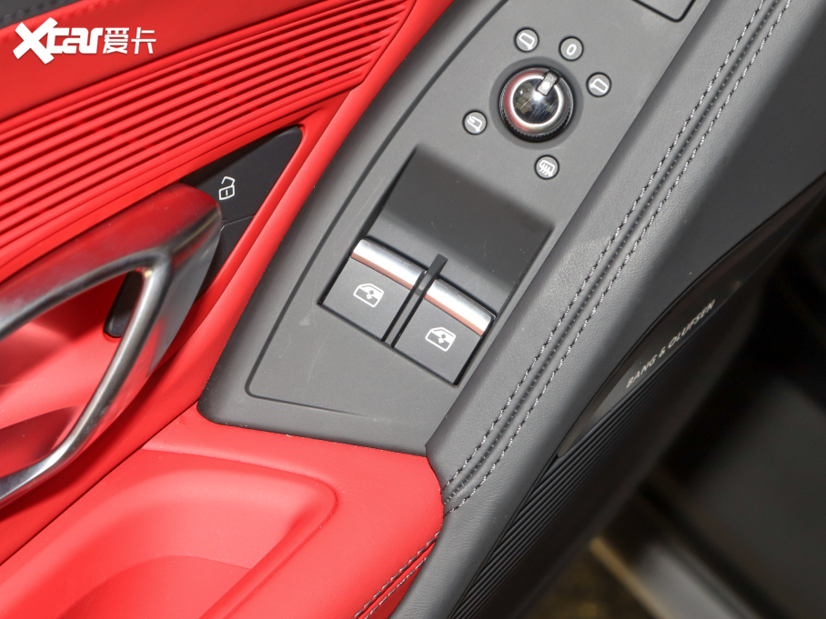 2022WR8 V10 Coupe performance