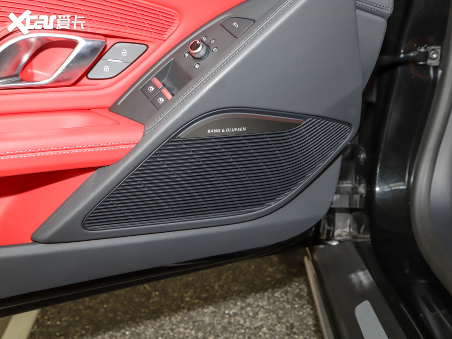 2022WR8 V10 Coupe performance