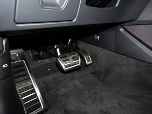 2023RS 6 4.0T Avant п؅^