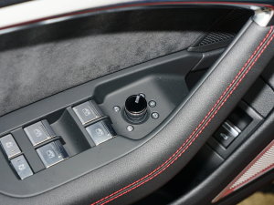 2023RS 6 4.0T Avant п؅^