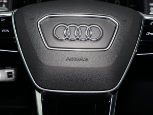 2023RS 6 4.0T Avant п؅^