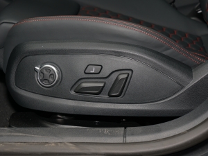2023款奥迪RS 5 RS 5 2.9T Sportback 黑曜版