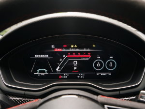 2023款RS 5 2.9T Sportback 黑曜版 仪表