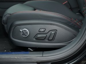 2023款奥迪RS 4 RS4 Avant 黑曜版