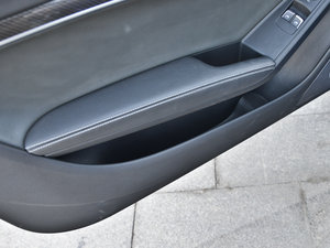 2012Coupe 4.2FSI quattro g