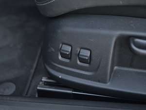 2012Coupe 4.2FSI quattro g