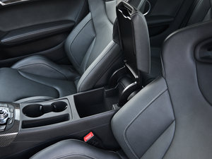 2012Coupe 4.2FSI quattro g