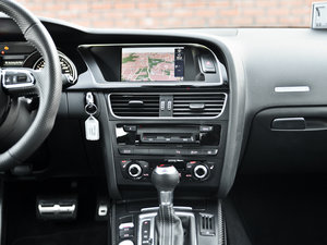 2012Coupe 4.2FSI quattro п؅^