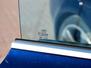 2013Cabriolet 4.2 FSI quattro (x)(ji)^