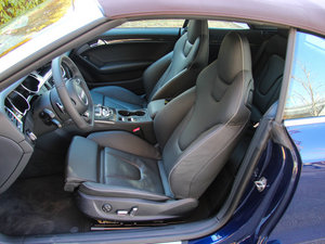 2013Cabriolet 4.2 FSI quattro {