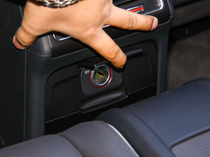 2013Cabriolet 4.2 FSI quattro g