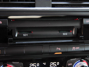 2013Cabriolet 4.2 FSI quattro п؅^