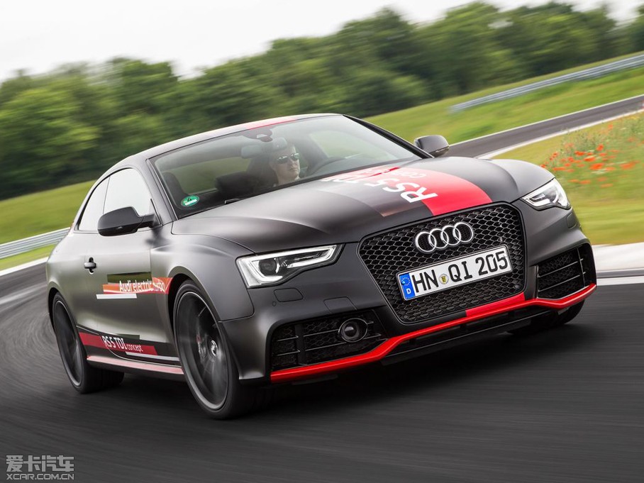 2014��W��RS5 TDI����܇