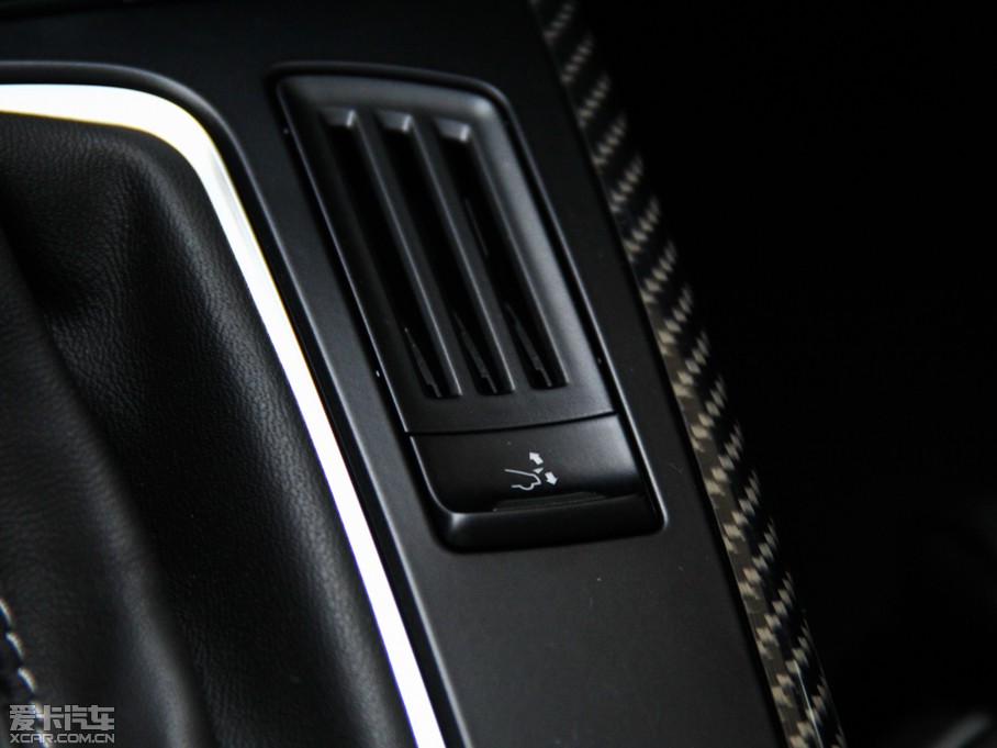 2014?yun)WRS5 Coupe ؄e