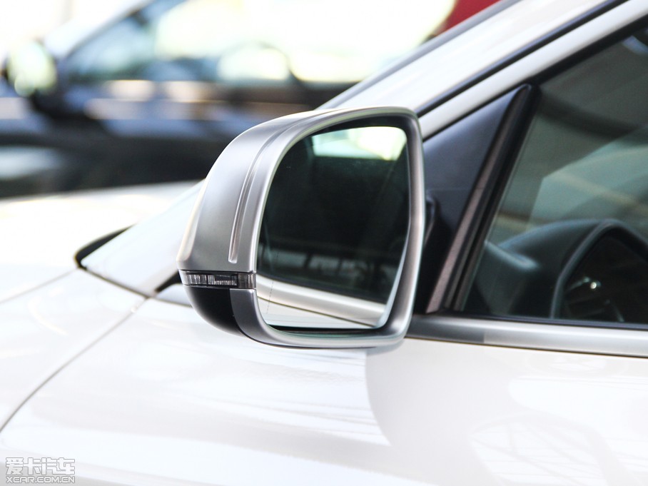 2014?yun)WRS5 Coupe ؄e