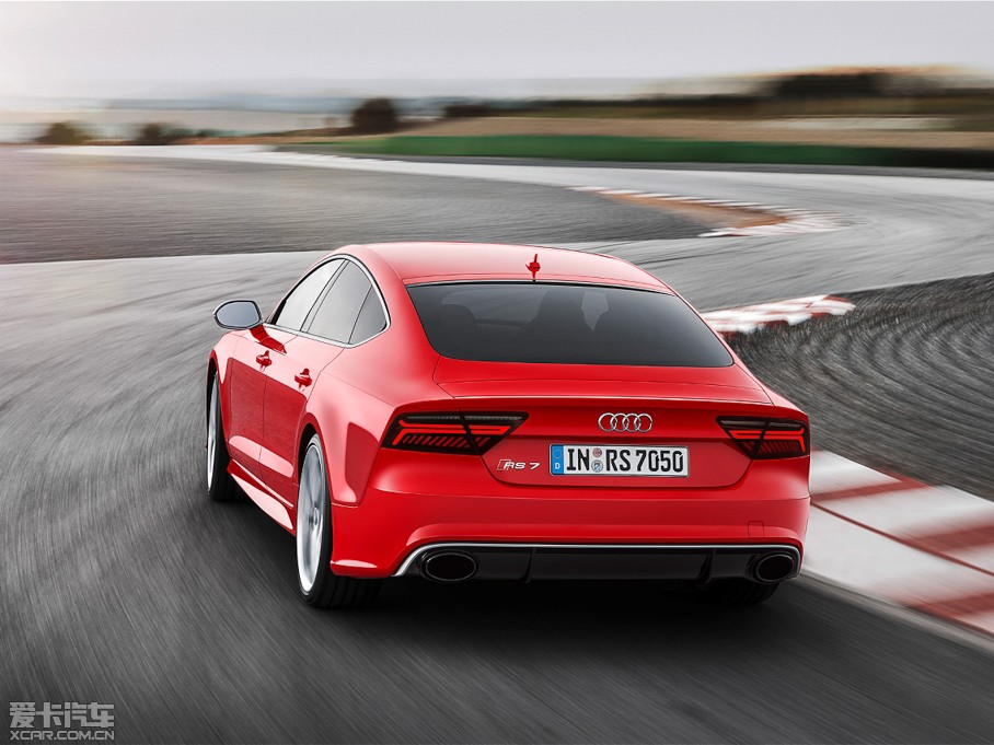 2015WRS 7 4.0 TFSI quattro