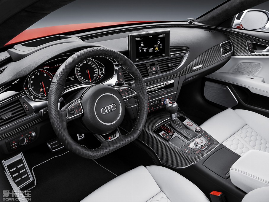 2015?yun)WRS 7 4.0 TFSI quattro