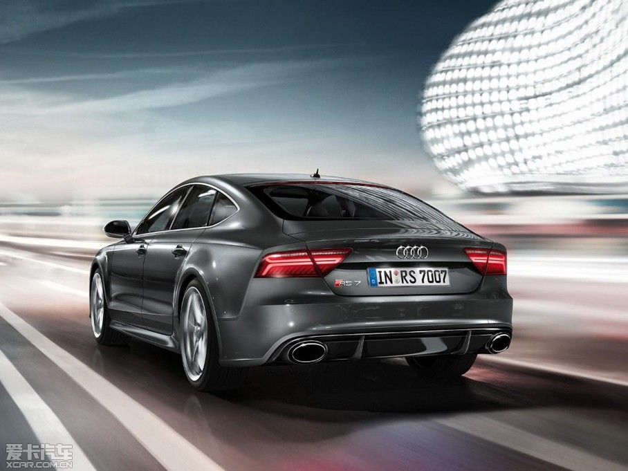 2015��W��RS 7 4.0 TFSI quattro