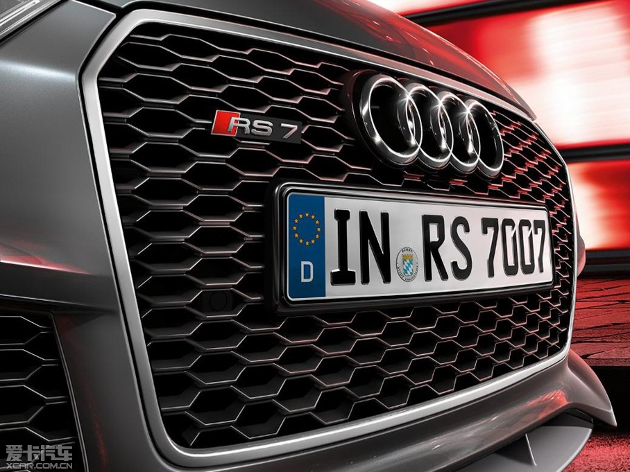 2015?yun)WRS 7 4.0 TFSI quattro