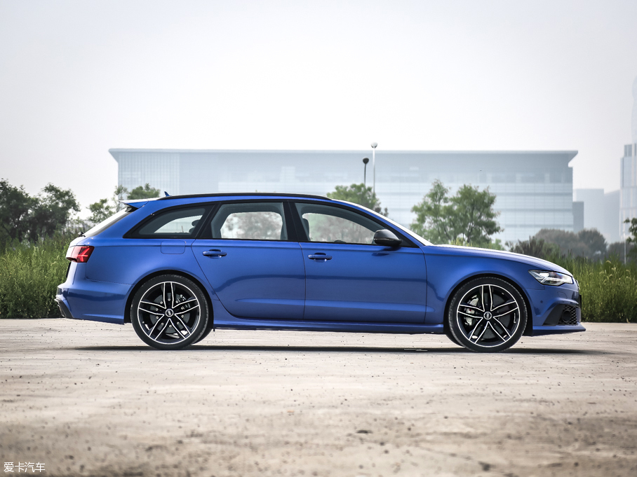2016WRS6 Avant
