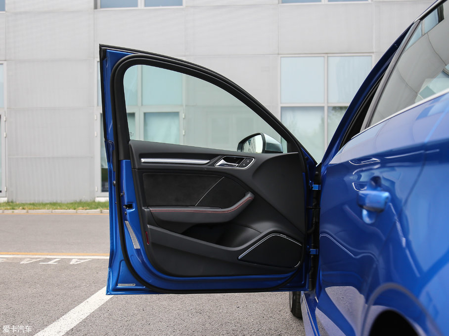 2017?yun)WRS3 Limousine