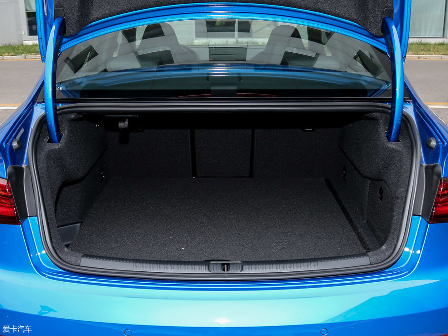 2017��W��RS3 Limousine