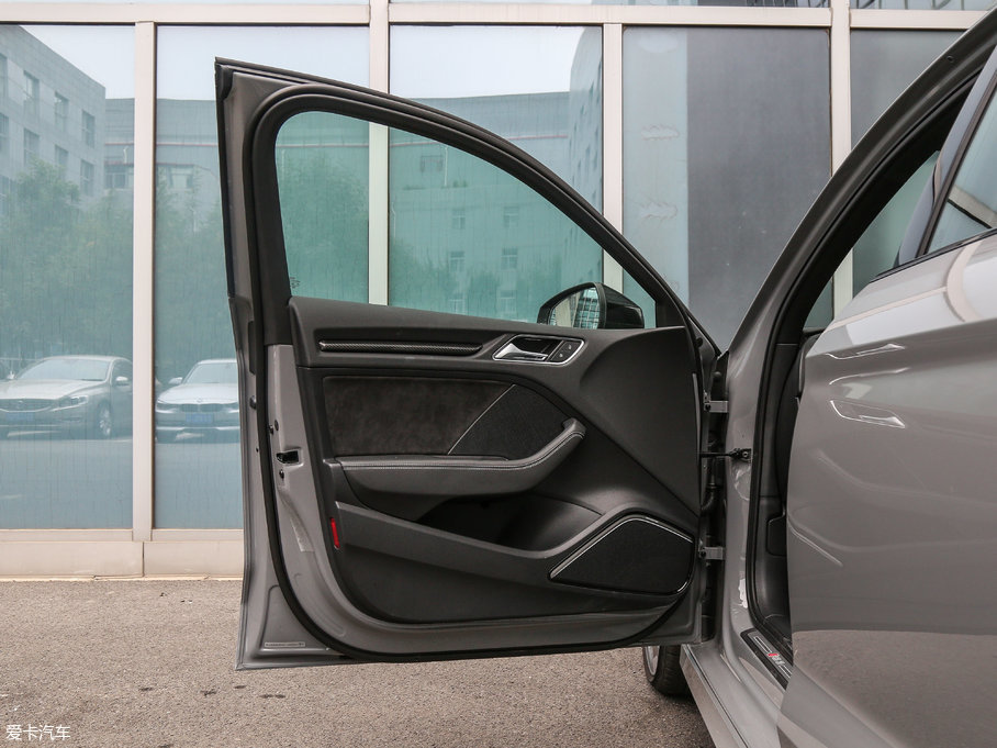 2017?yun)WRS3 Limousine