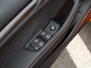 2017Limousine {܇ƅ^	