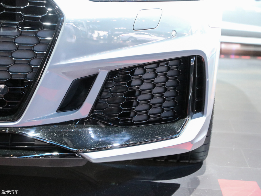 2018��W��RS5 ������