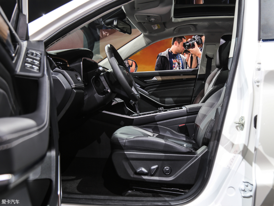 2019I(lng) EcoBoost 145 CVTI(lng)Plus V