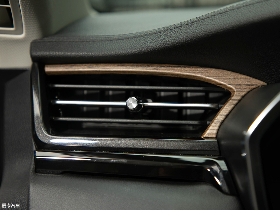 2019I EcoBoost 145 CVTIPlus V