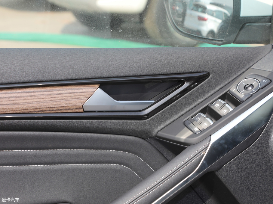 2019I(lng) EcoBoost 145 CVTI(lng) (gu)V