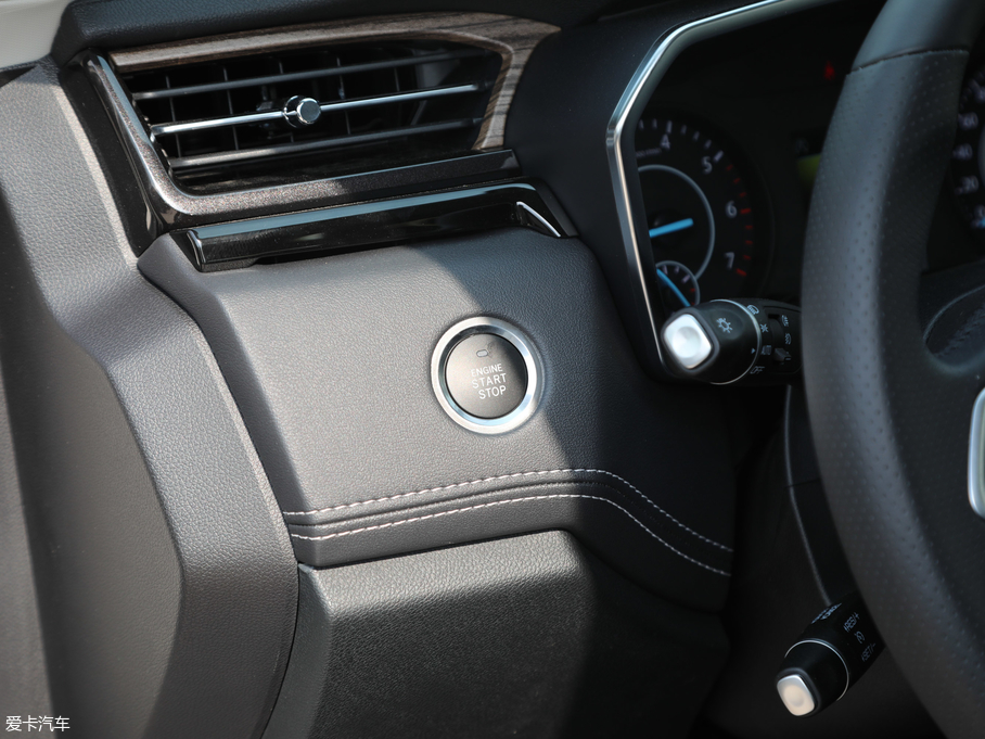 2019I EcoBoost 145 CVTI V